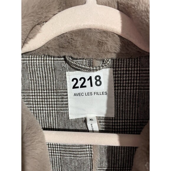 Avec Les Filles Plush Faux Fur Coat XL Notched Collar Old Money Chic Outerwear - Picture 12 of 12